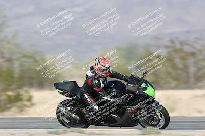 media/Dec-01-2025-Moto Forza (Mon) [[2daa91e15f]]/2-Intermediate Group/Session 3 (Turn 7 Inside Pans)/